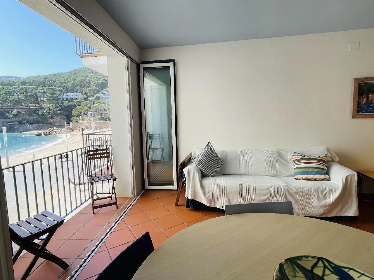 Tamariu Beach 1 Spacious Seafront Apartment On The Boulevard España