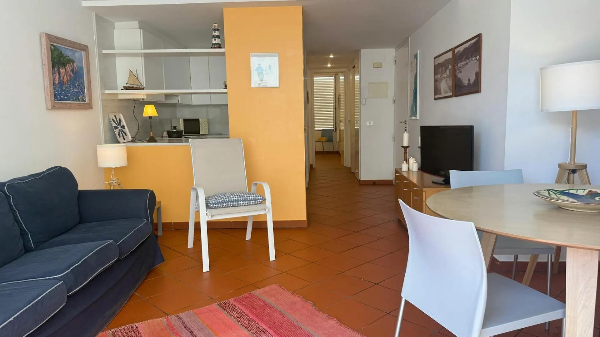 Tamariu Beach 1: Beachfront Wifi Up To 6 Ppl